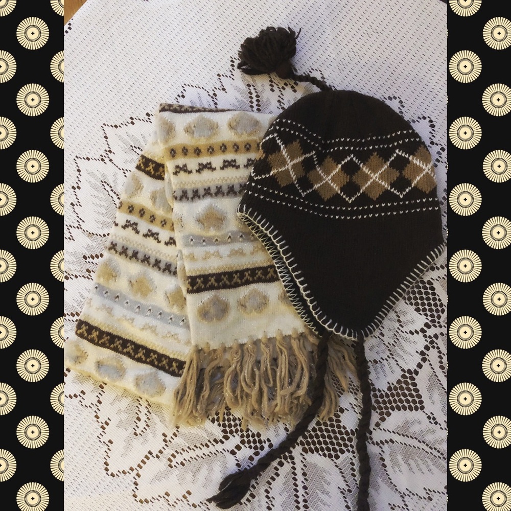 ❄️Scarf & Beanie w/ear flaps for Only $3!!❄️
